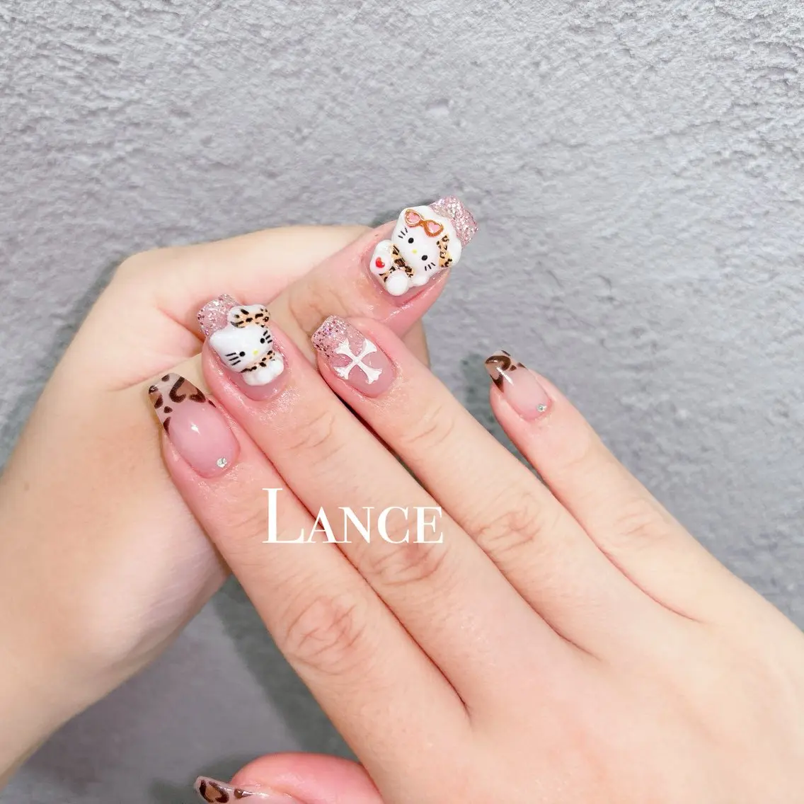 ネイル オーロラネイル フットネイル 氷ネイル・うるうるネイル キラキラネイル 韓国ネイル Lance nailのネイルデザイン