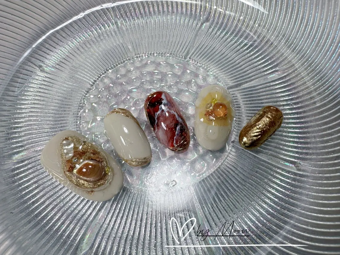 ネイル Moon Nailsのネイルデザイン