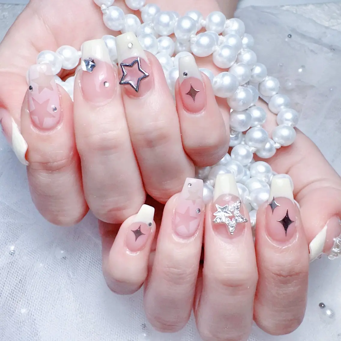 ネイル ハンドネイル 🎀M nails✨ ビューティーのネイルデザイン