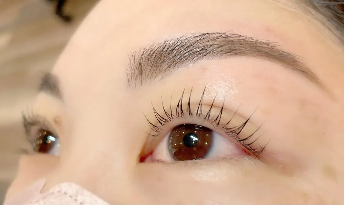 マツエク・マツパ アイブロウ パリジェンヌラッシュリフト LIKO eyelashのマツエク・マツパデザイン