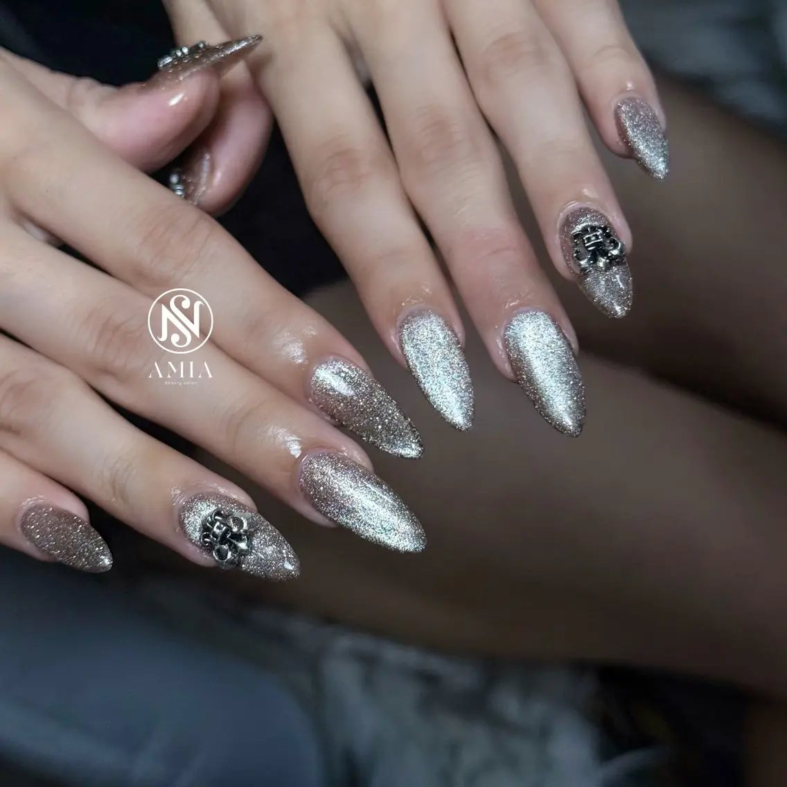 ロング ハンドネイル 🌟AMIA BEAUTY🌟のネイルデザイン