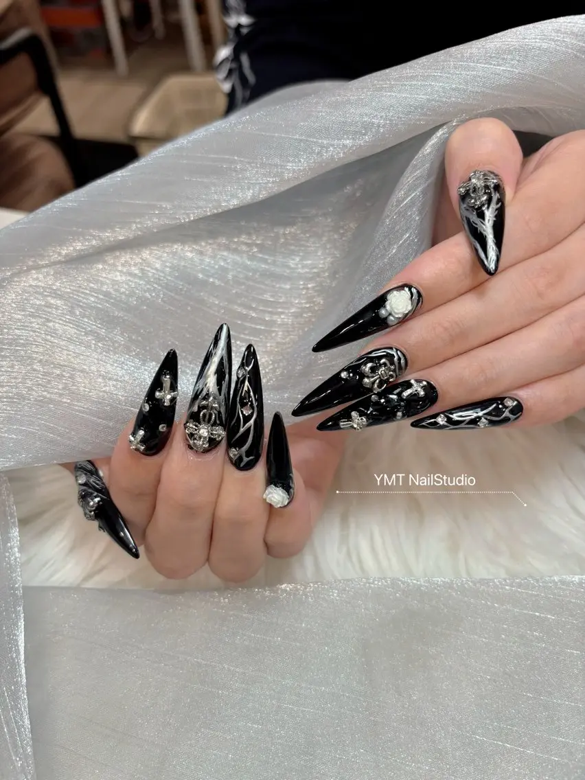 ネイル ハンドネイル YMT． NailStudioのネイルデザイン