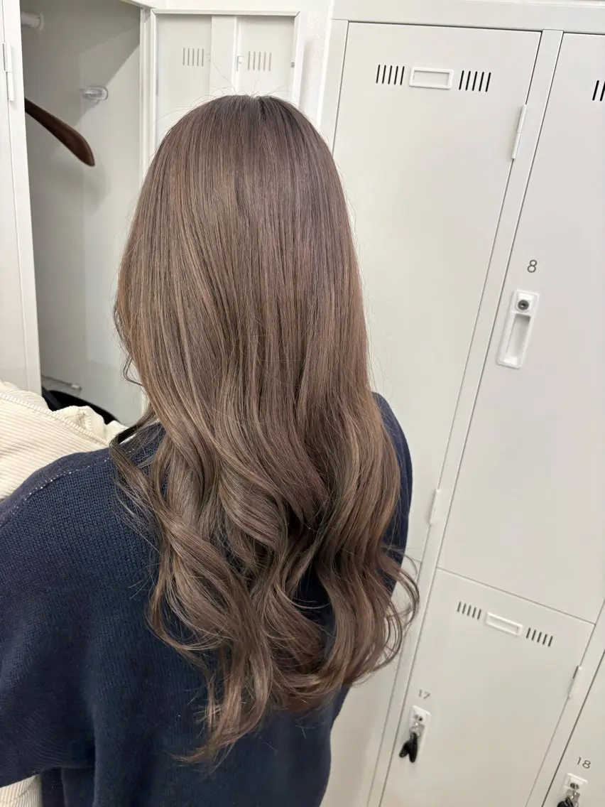 ロング カラー 透明感カラー グレージュ カット ヘアカラー トリートメント 長妻莉央/縮毛矯正 髪質改善カラーのヘアスタイル