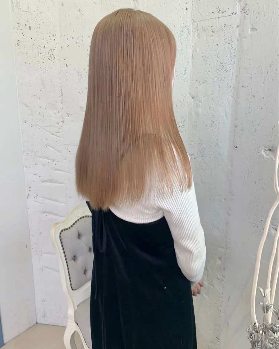 セミロング カラー ベージュカラー ブリーチ 透明感カラー ハイトーンカラー みすず🫧/ ハイトーンのヘアスタイル