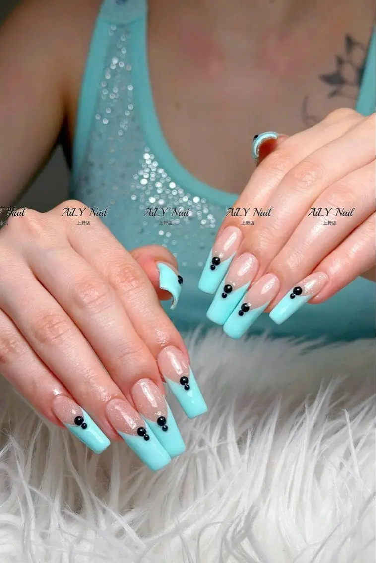 ネイル アートネイル ジェルネイル マグネットネイル ニュアンスネイル シンプルネイル ハンドネイル AiLy Nail 上野店のネイルデザイン