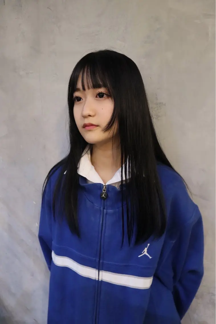 セミロング カラー パーマ 黒髪 ブルーカラー ブルーブラック 庄司 慎之介のヘアスタイル