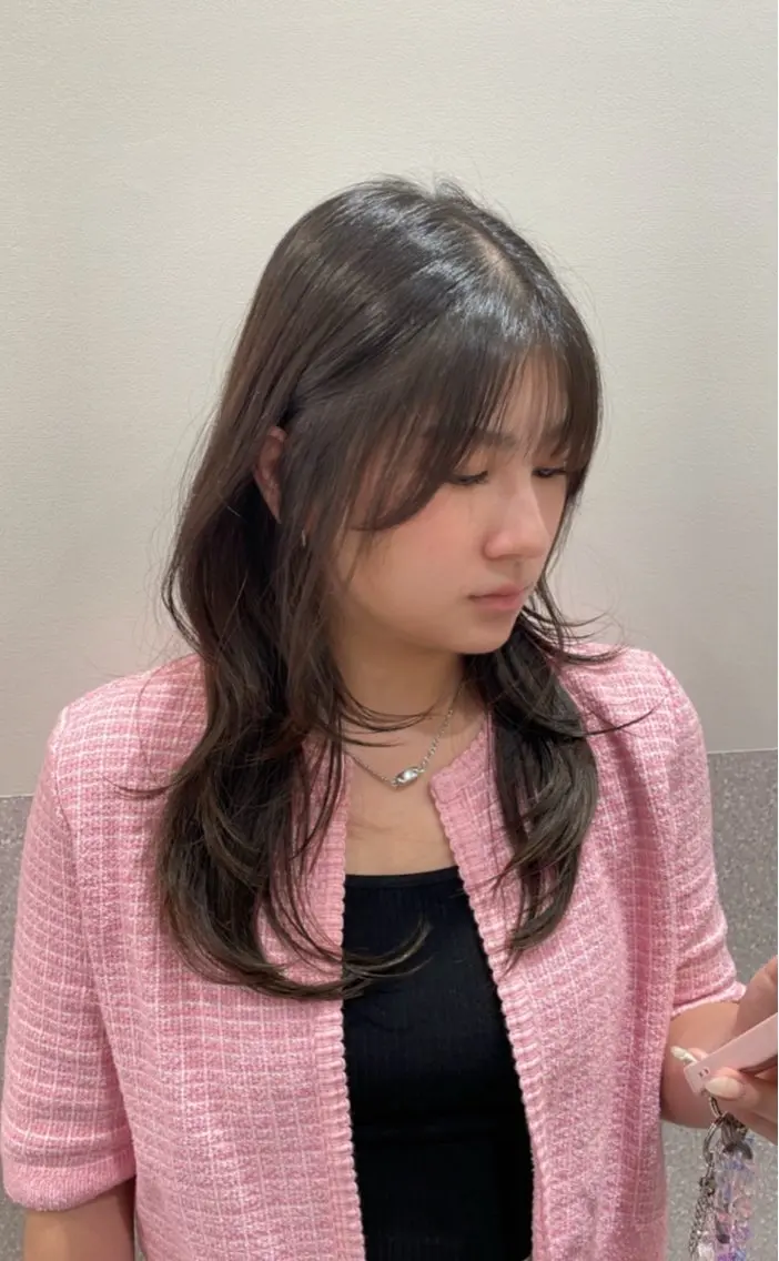セミロング 韓国風ヘア レイヤーカット カット ❤︎︎韓国ヘア❤︎︎ 𝑺𝒉𝒊𝒉𝒐のヘアスタイル