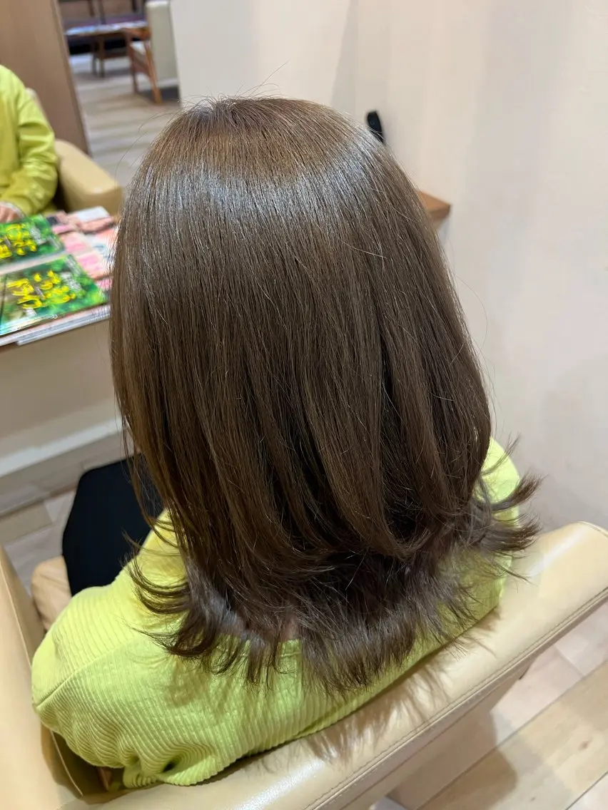 ミディアム アッシュ ヘアカラー cyan Amiのヘアスタイル