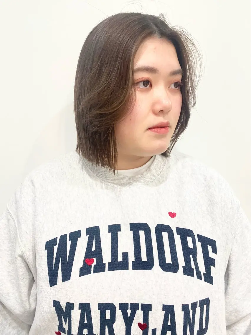 ミディアム 切りっぱなしボブ ボブ 顔まわりレイヤー レイヤーカット 石山 /切りっぱなしボブのヘアスタイル