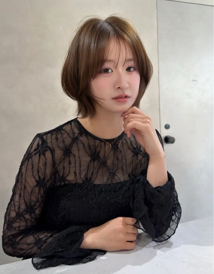ショート ✨レイヤー・ブリーチ なしダブル特化✨のヘアスタイル