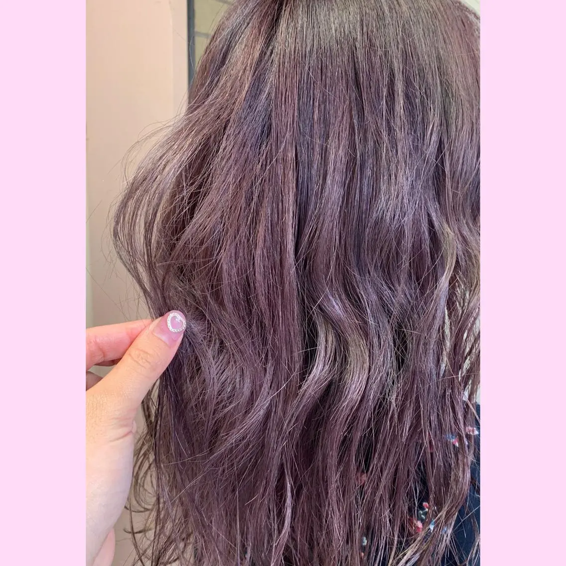 ロング カラー ハイライトカラー ピンクカラー ハイライト 浅沼 久瑠美のヘアスタイル