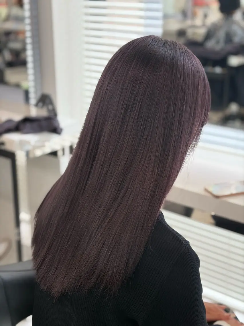セミロング カラー ヘアカラー 佐藤 笑瑠のヘアスタイル