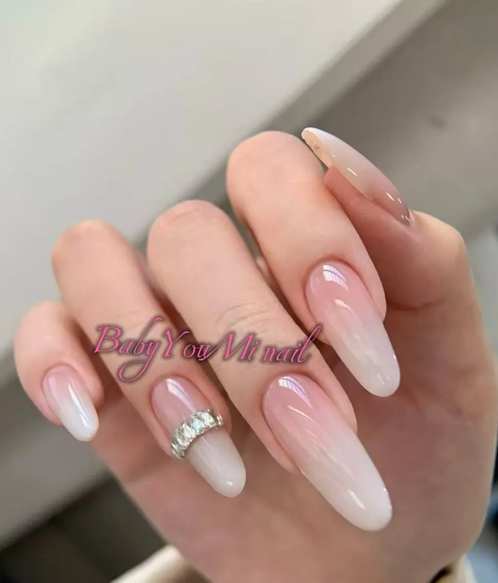 ネイル オーロラネイル フラワーネイル フットネイル フレンチネイル ジェルネイル ハンドネイル ハンドケア BabyYouMi nailのネイルデザイン