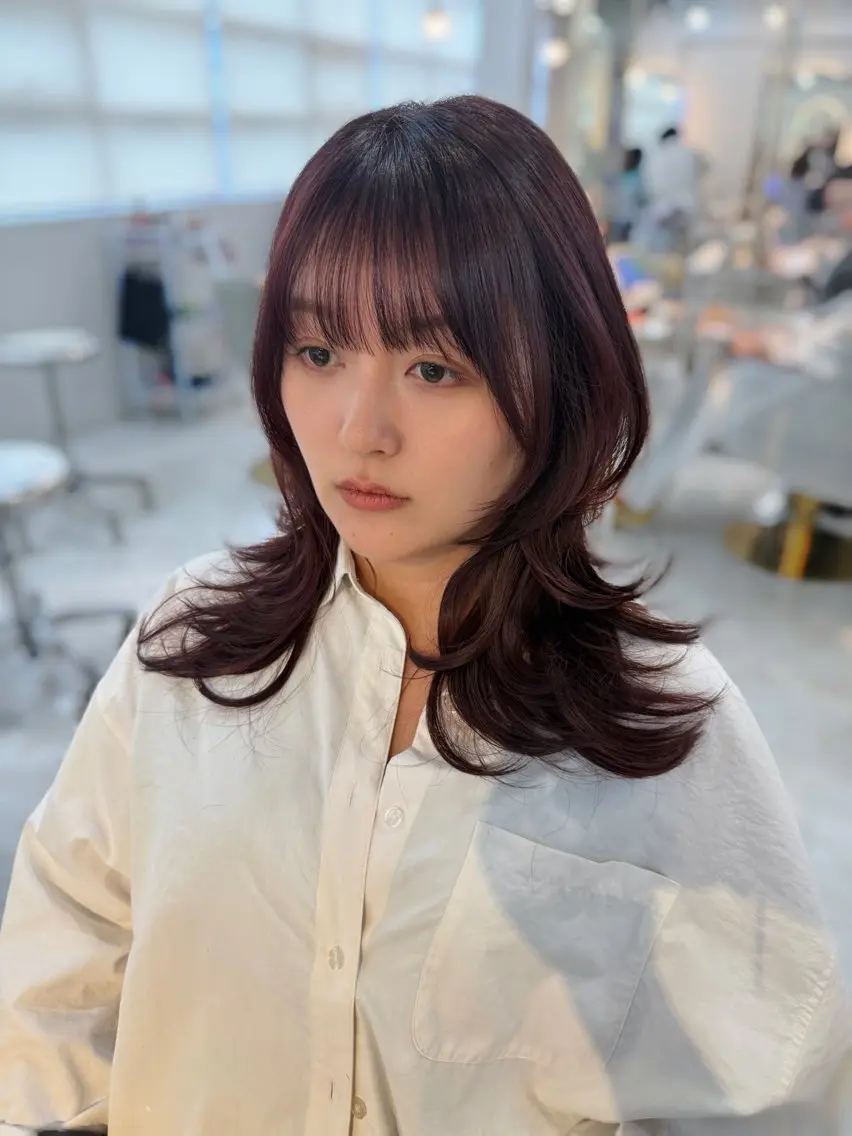 ミディアム カット ヘアカラー トリートメント レイヤーカット 中屋光貴のヘアスタイル