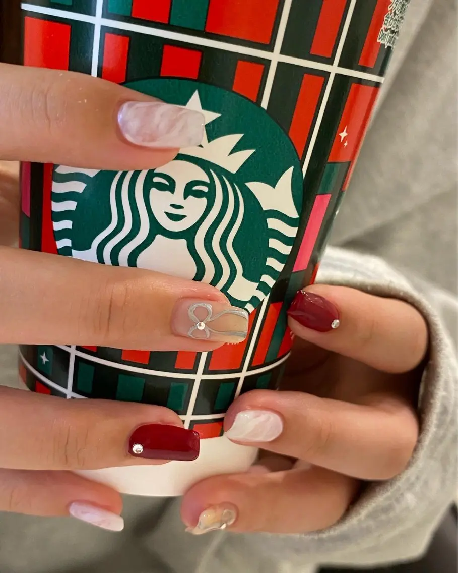 ネイル アートネイル リボン 冬ネイル クリスマス ハンドネイル Ann nailのネイルデザイン