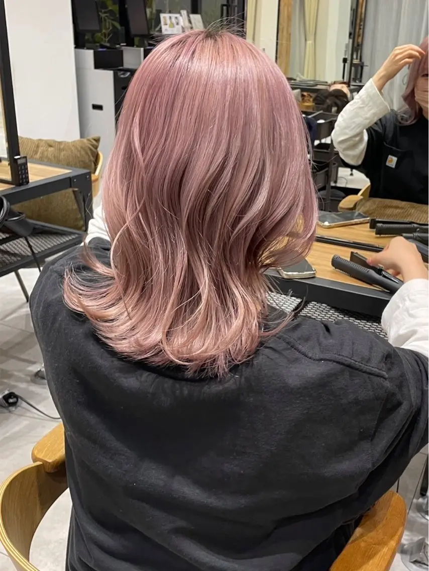 ミディアム カラー ヘアアレンジ ブリーチ ダブルカラー ピンクカラー ヘアカラー トリートメント ヘッドスパ ヘアセット ショート特化⌇ カラー⌇妃菜🎀のヘアスタイル