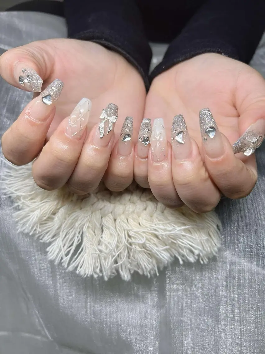 ネイル オーロラネイル チークネイル 長さ出し フットネイル フレンチネイル Lee Nails チップ長さだし専門店のネイルデザイン