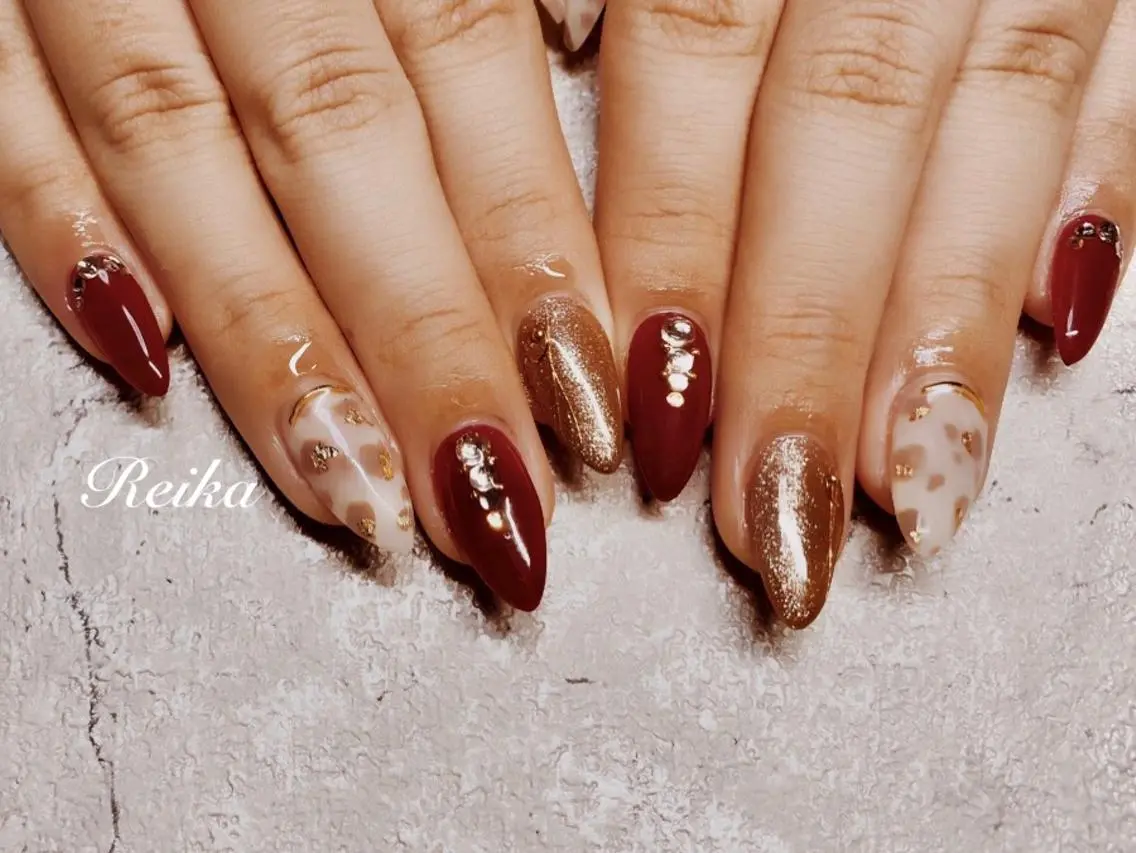 ネイル アニマル柄 ボルドー ニュアンスネイル R nailのネイルデザイン