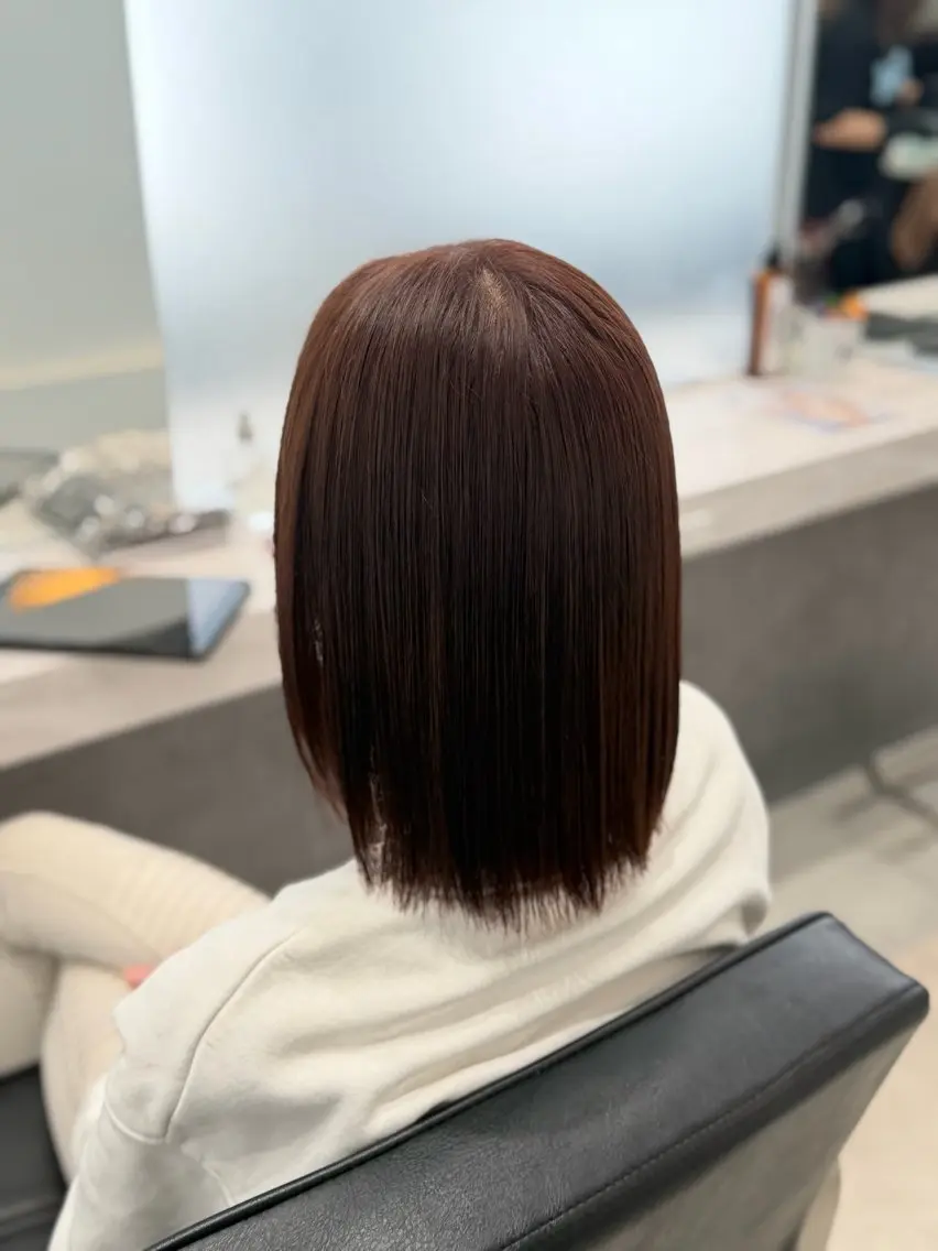 ミディアム カラー 岡田 詠のヘアスタイル