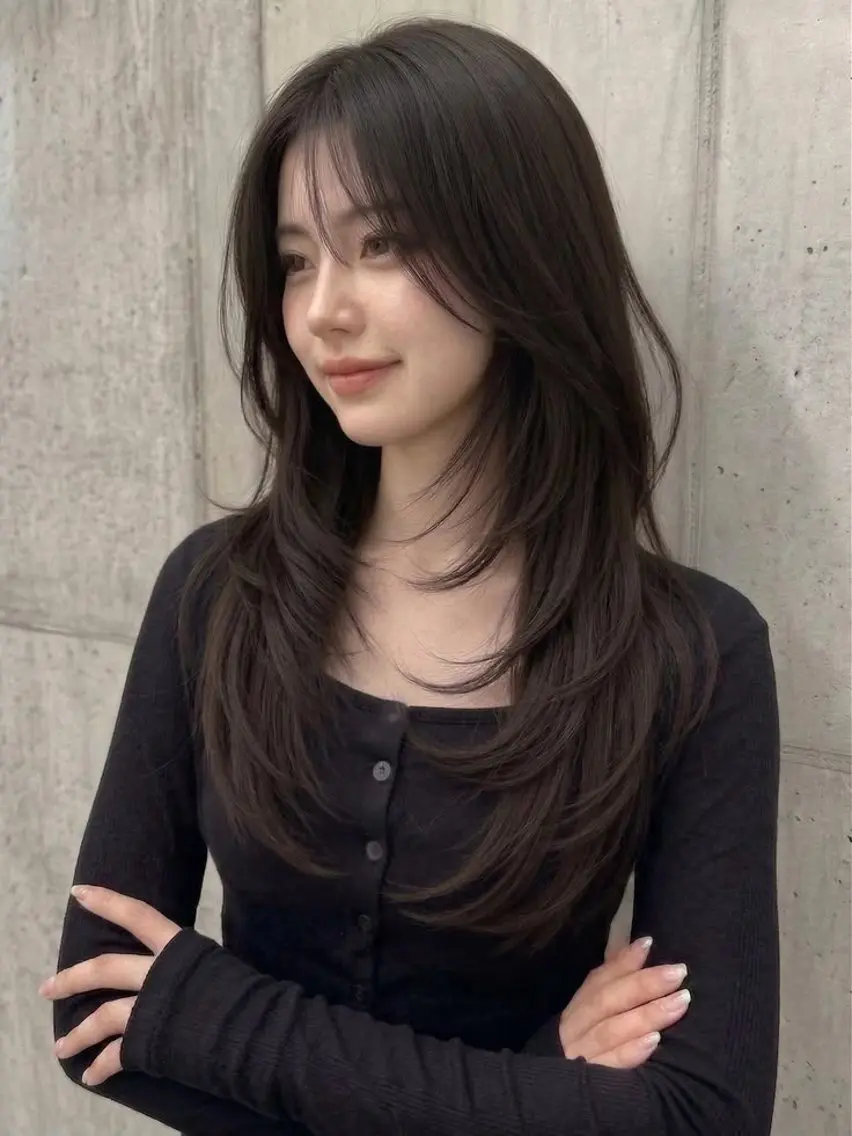 セミロング レイヤーカット⭐️ ハッシュカット特化のヘアスタイル