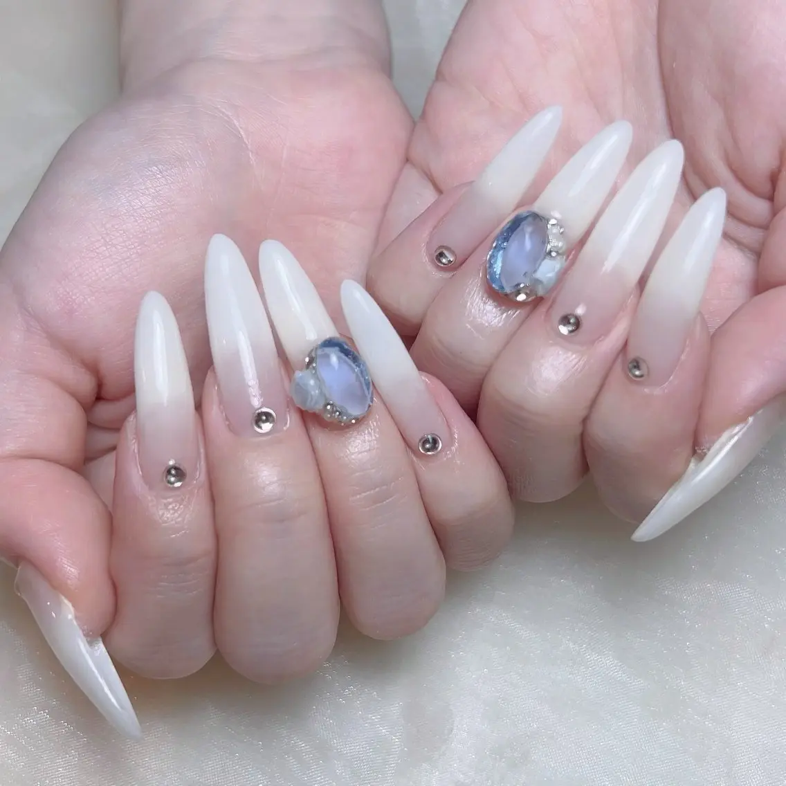 メンズ ネイル メンズ韓国風 アートネイル オーロラネイル ガーリー キラキラネイル ハンドネイル Nail salon 木にいるのネイルデザイン
