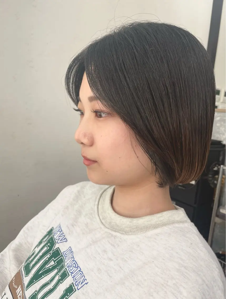 ショート ボブ 顔まわりレイヤー レイヤーカット ウラノ ソウシのヘアスタイル