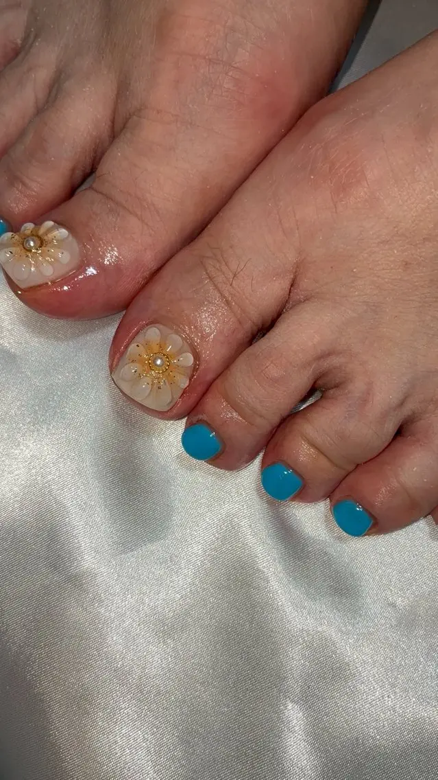 ネイル フットネイル C. NAILSのネイルデザイン