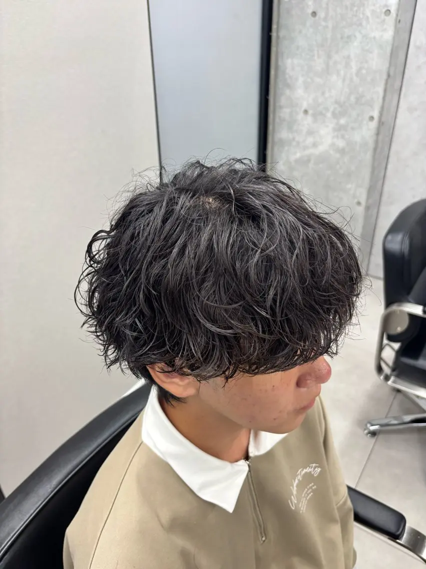 パーマ メンズ ✅シャドウ/フェザー パーマメンズりつきのヘアスタイル