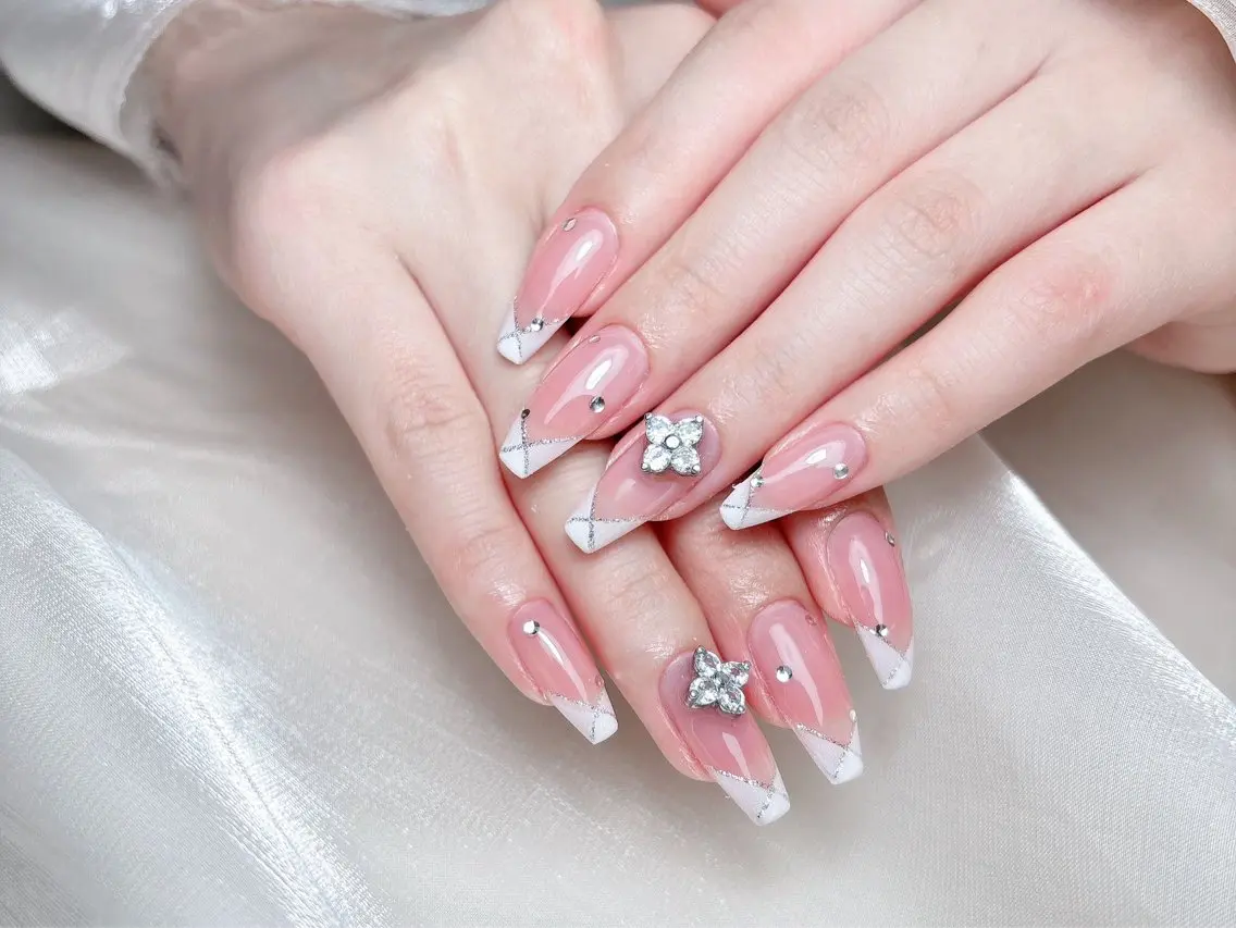 ネイル ハンドネイル M🌷nail 長さだし専門店のネイルデザイン
