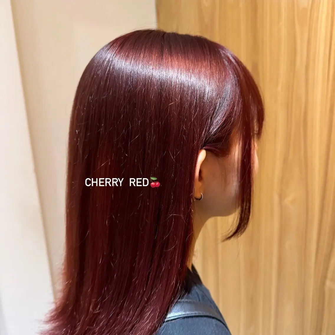 カラー レッドカラー 松尾 汐莉のヘアスタイル