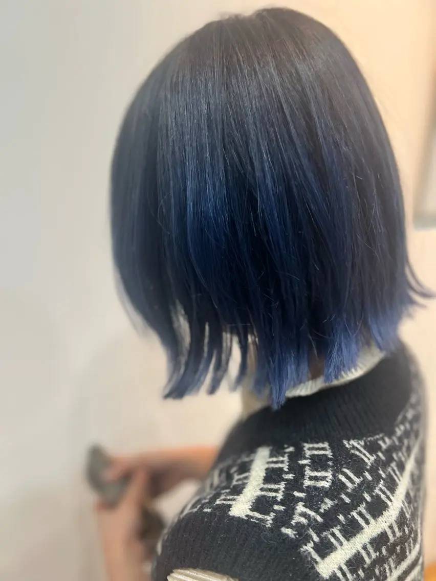 ミディアム カラー ブルーカラー グラデーションカラー 鈴木 一翔のヘアスタイル