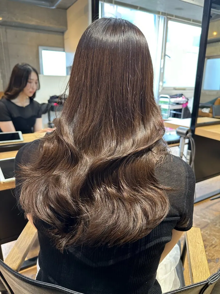 ロング カラー アディクシーカラー ブリーチ ケアブリーチ ダブルカラー イヤリングカラー DAIKIベージュ 🍂レイヤーカットのヘアスタイル