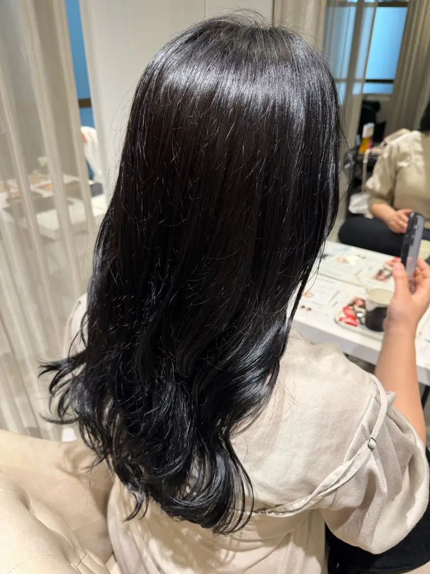 ミディアム ヘアカラー 得能 慶太のヘアスタイル