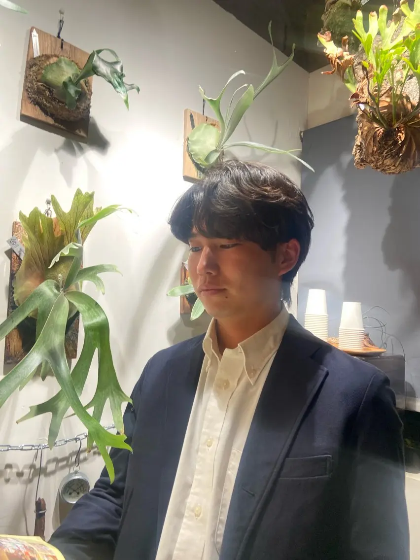 ショート メンズ メンズパーマ 岡本 蓮太のヘアスタイル
