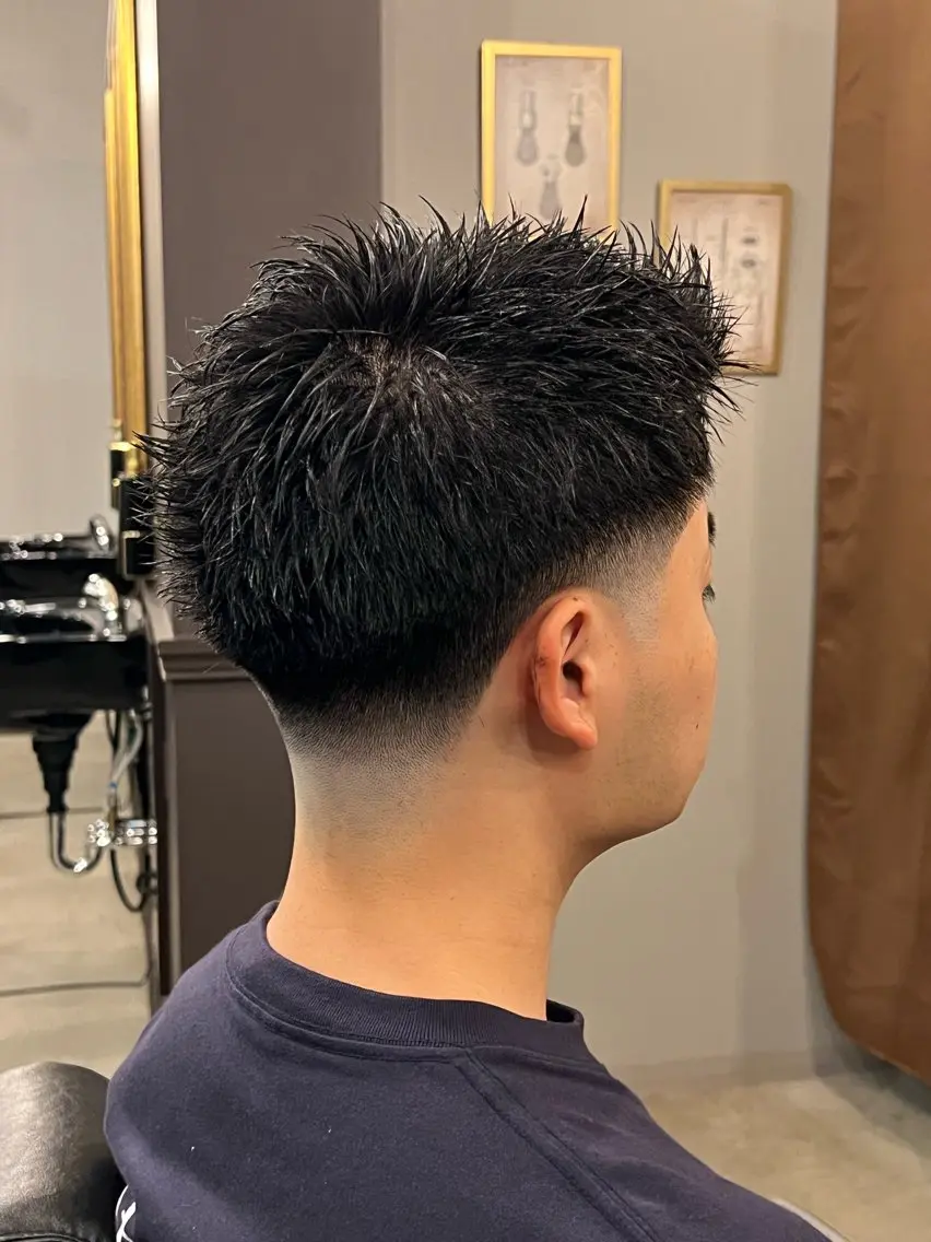 ショート カット テヅカ マサユキのヘアスタイル