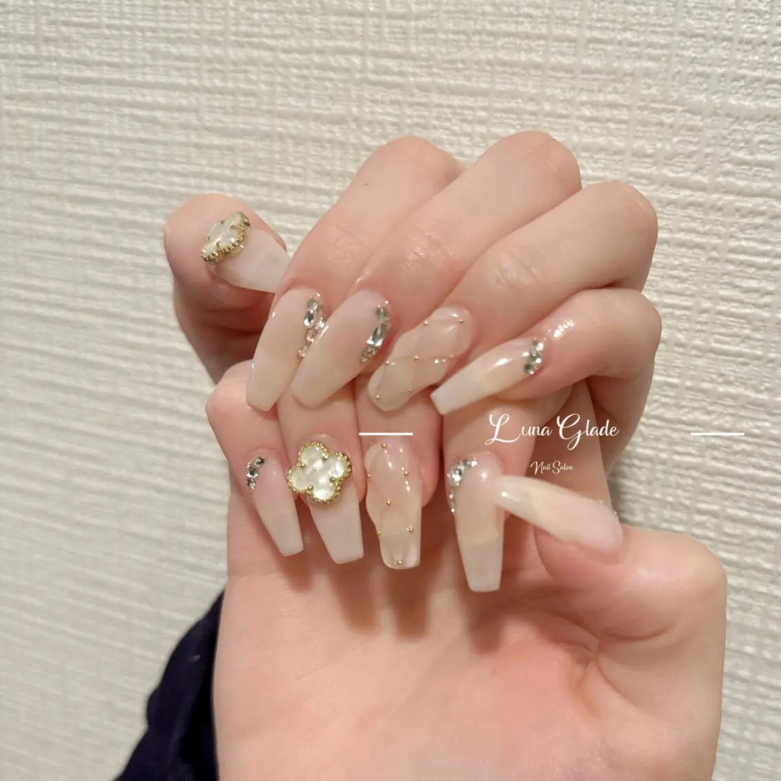ネイル ハンドネイル Luna Gladeのネイルデザイン