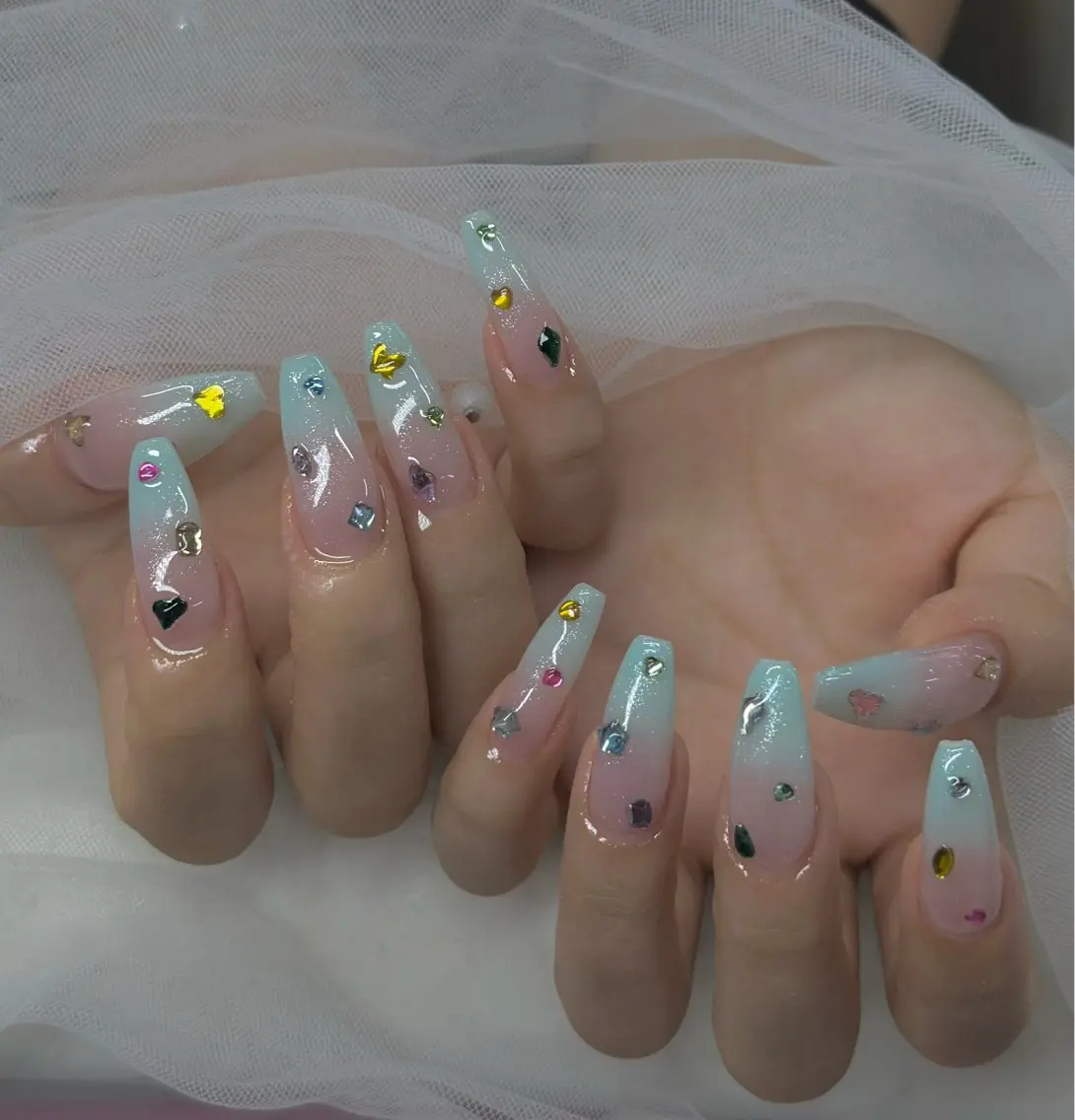 ネイル ハンドネイル R Nailのネイルデザイン