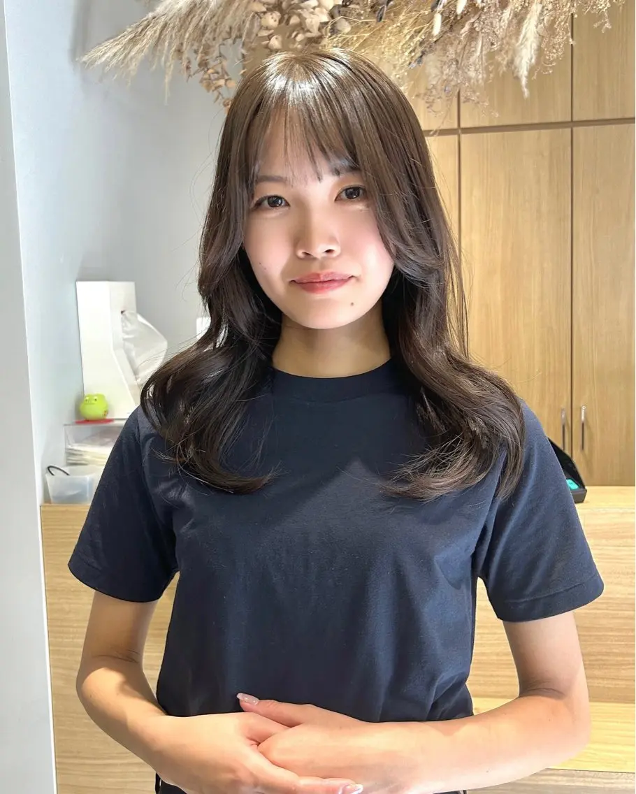 セミロング カラー グレージュ シアーグレージュ レイヤーカット 韓国ヘア×レイヤー カット/上田丈也のヘアスタイル