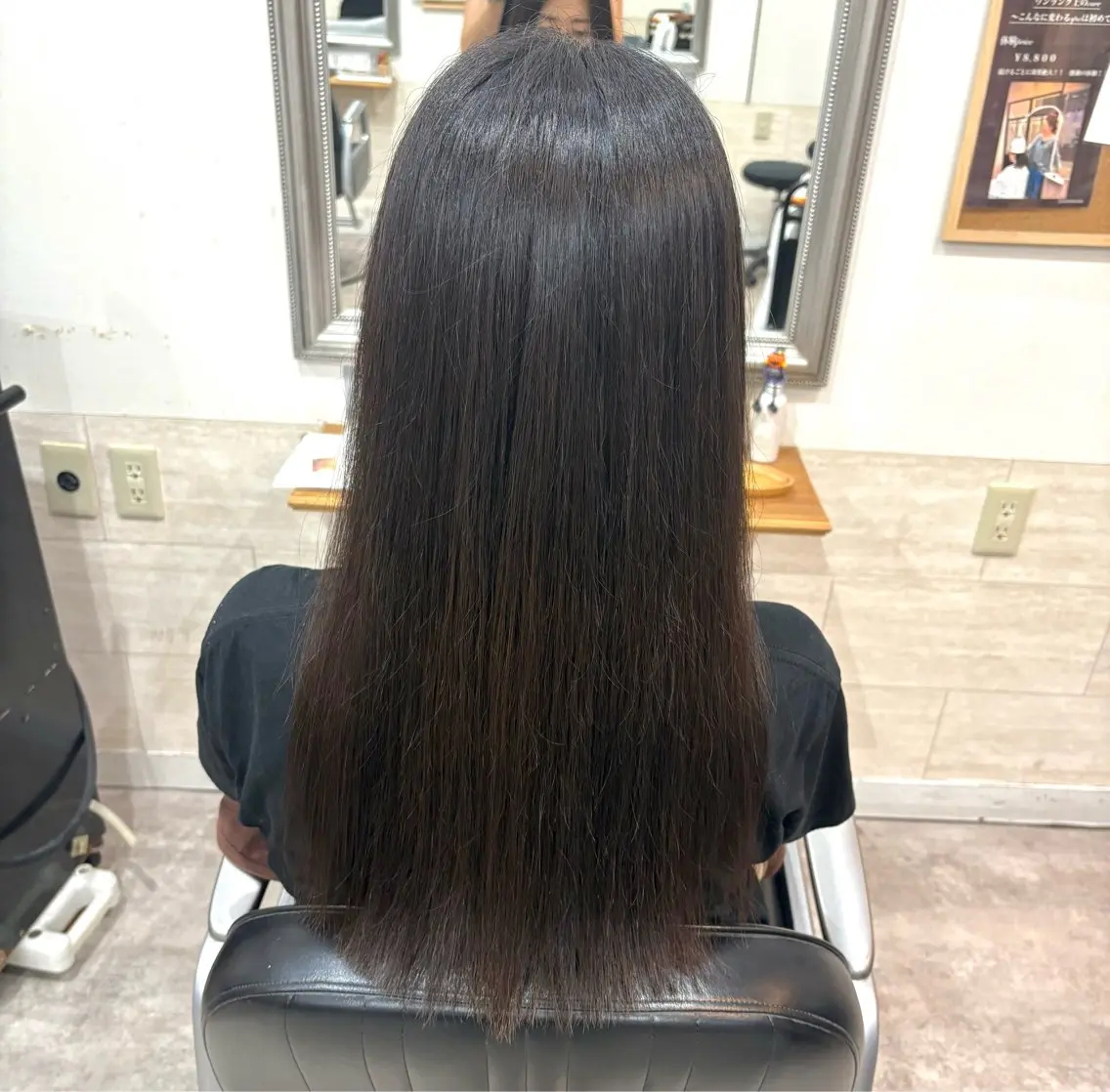 ロング 堀川 希歩のヘアスタイル