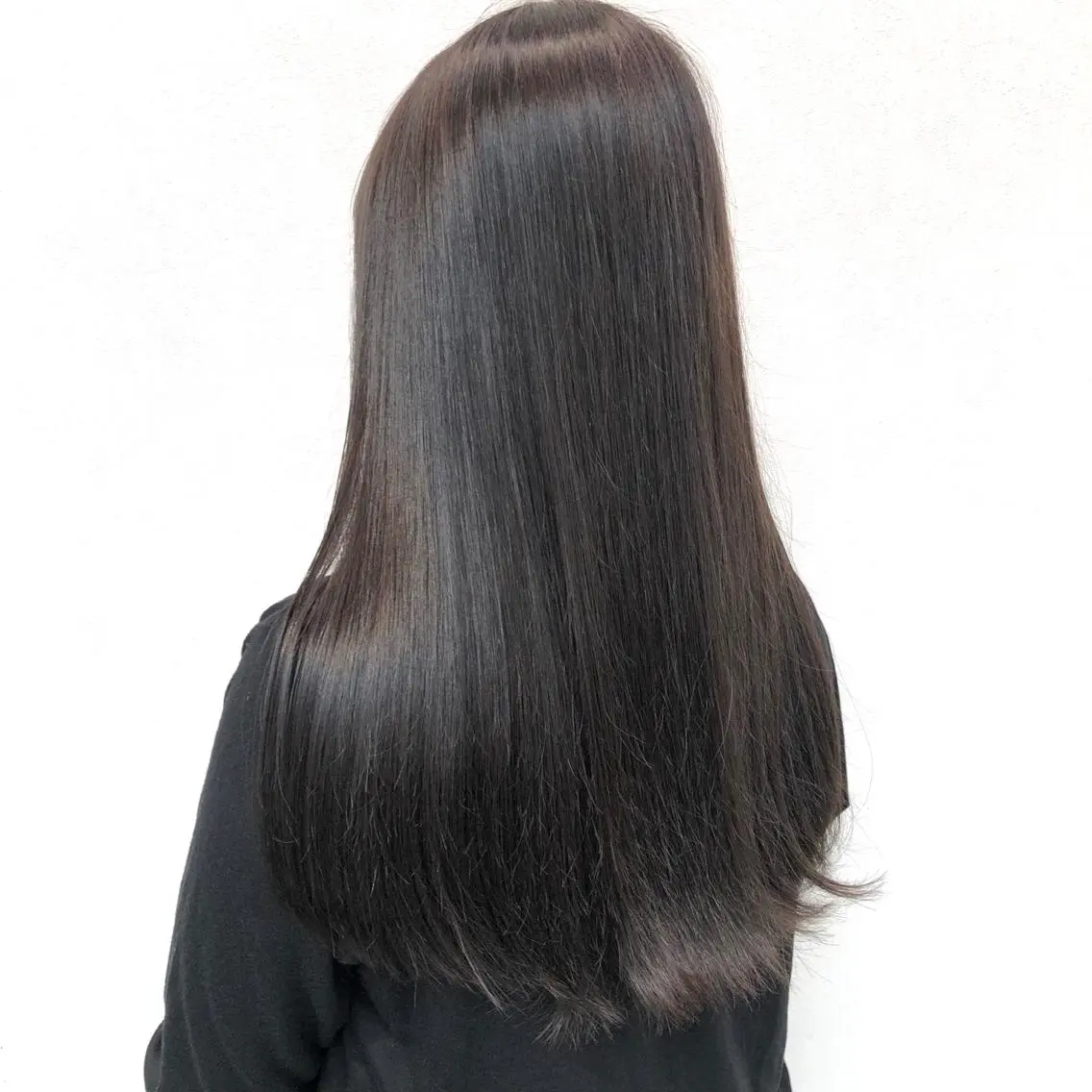 セミロング カラー 爆美女製造機 レイヤーのプロのヘアスタイル