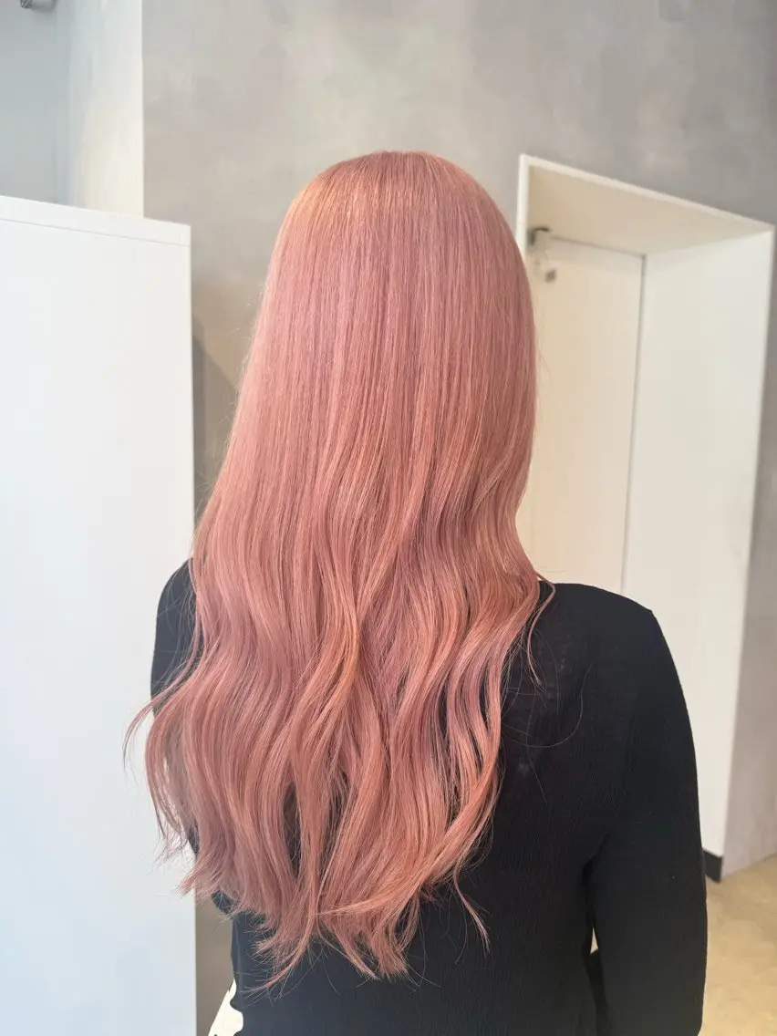 ロング カラー ブリーチ ピンクカラー ホワイトピンク ヘアカラー トリートメント ハイトーン/うる艶 🤍カラー Mioのヘアスタイル