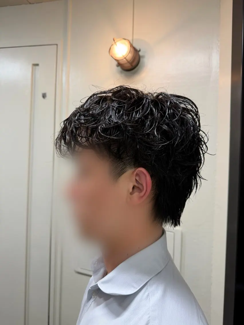 ショート パーマ メンズ カット パーマ シャドウ ニュアンス ツイスパ 金井蒔士のヘアスタイル