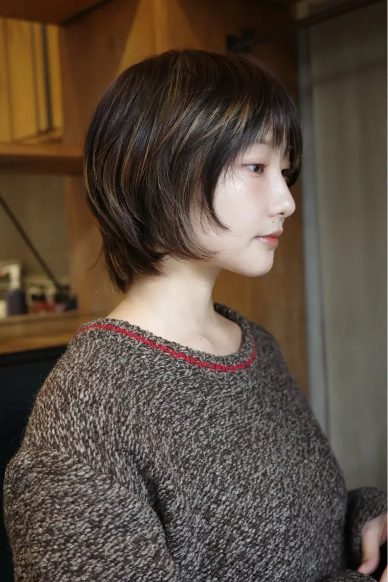 ミディアム カラー NERO 伊藤 春紀のヘアスタイル
