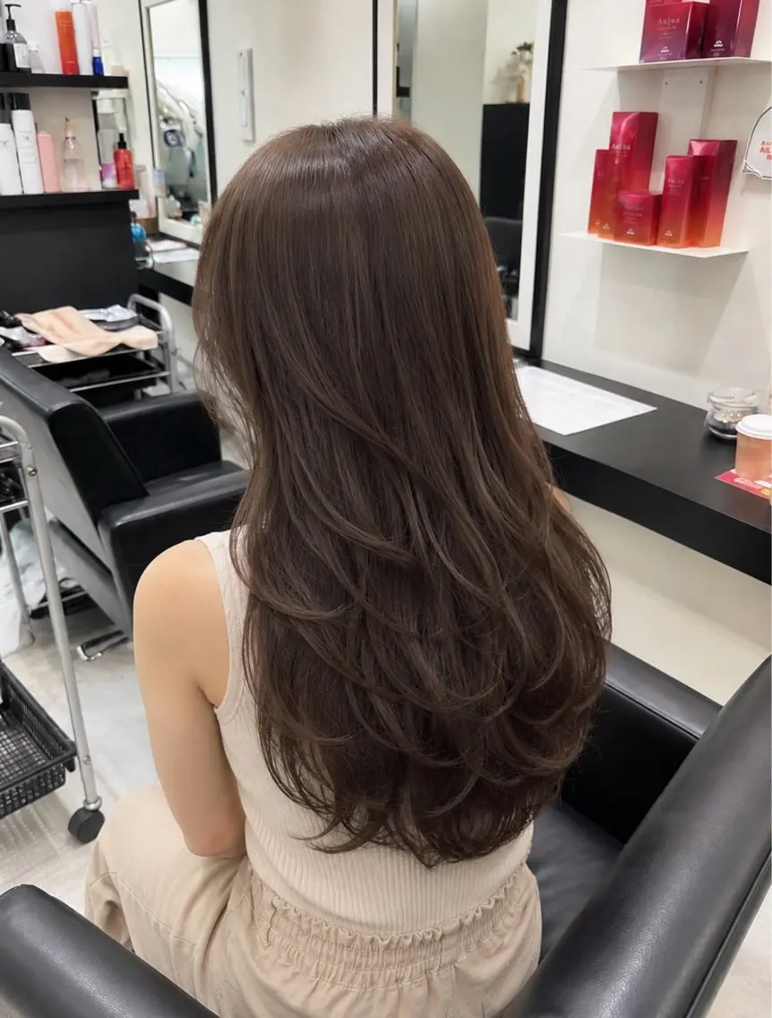 ロング 顔まわりレイヤー 顔周りカット 髪質改善 韓国風ヘア レイヤーカット カット ヘアカラー Apa kabar 鳳店 店長 吉田裕のヘアスタイル