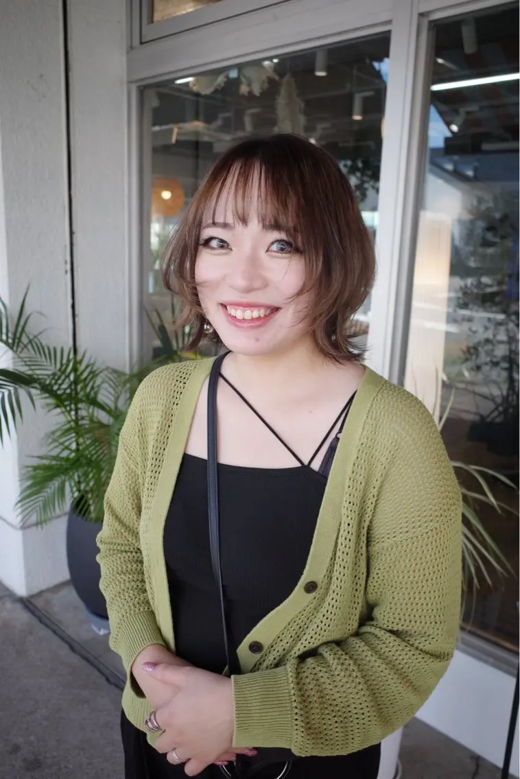 ミディアム カラー ベージュカラー ウルフカット カット ヘアカラー 安藤 結花のヘアスタイル