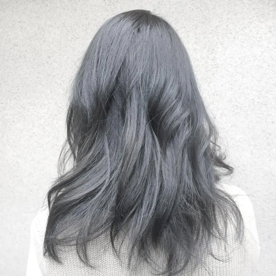 ミディアム カラー アッシュ アッシュグレー vato バトのヘアスタイル