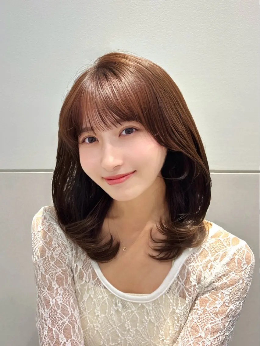 ミディアム カラー アッシュ アッシュブラウン ブラウンカラー 透明感カラー 顔まわりレイヤー カット ヘアカラー トリートメント 🍀本格ヘッドスパ 👑髪質改善🍀英司のヘアスタイル