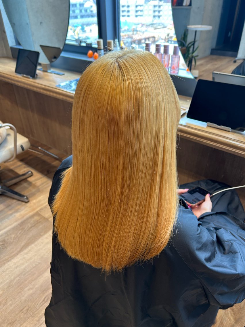 カラー ブリーチ 抜きっぱなしブロンド ヘアカラー トリートメント 頭浸浴スパ/髪質改善 🌼Hime🌼のヘアスタイル