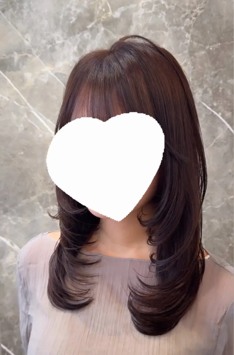 ミディアム カット ヘアカラー レイヤー透明感カラー ブリーチ🎀オトハのヘアスタイル