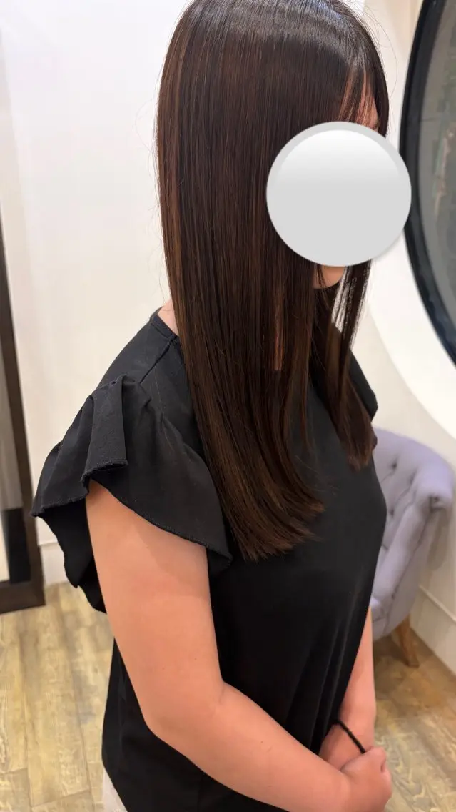 ロング MAHAE 岡田のヘアスタイル